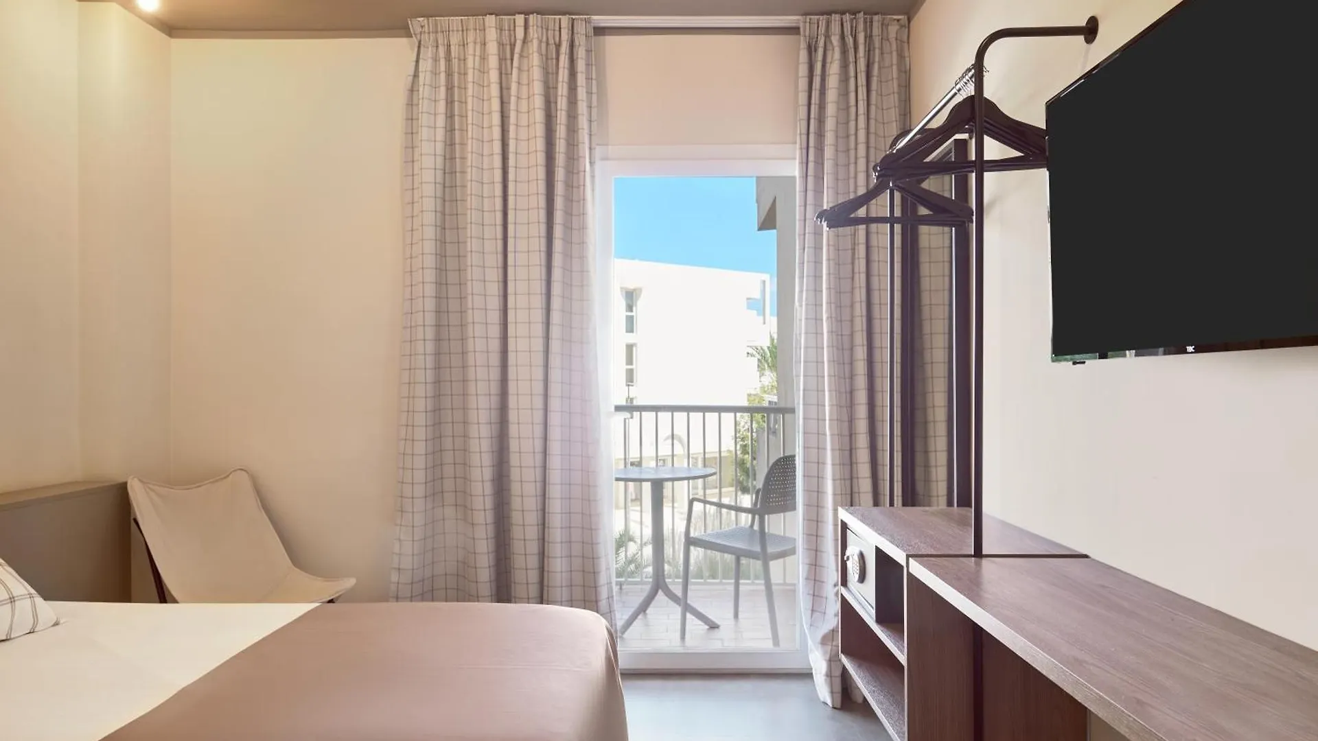 Hotel Tent Palmanova
